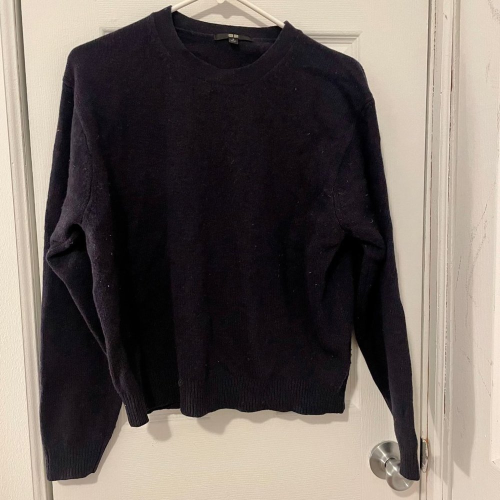 Uniqlo 100% Wool Crew Neck Dark Blue Sweater (M)